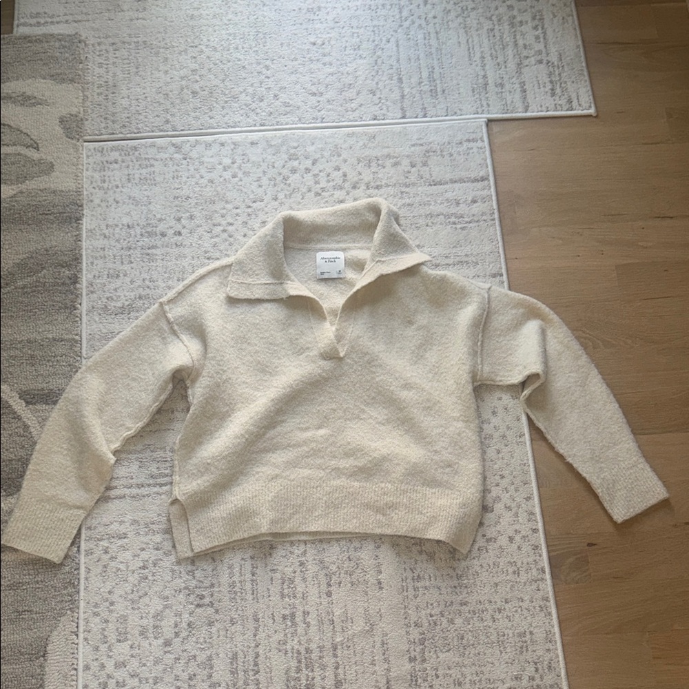 Abercrombie & Fitch Cream V-Neck Textured Sweater